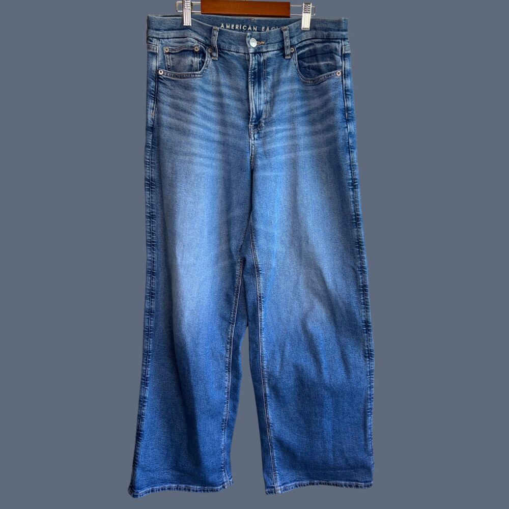 American Eagle Curvy Super High-Rise Baggy Straight Jean